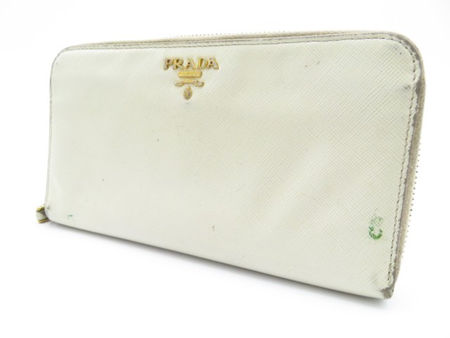 プラダ　財布