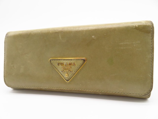 プラダ　財布