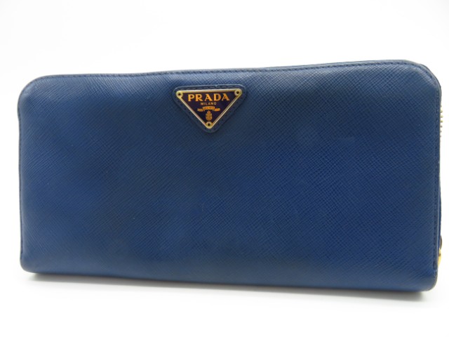 プラダ　財布