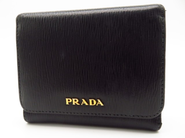 プラダ　財布